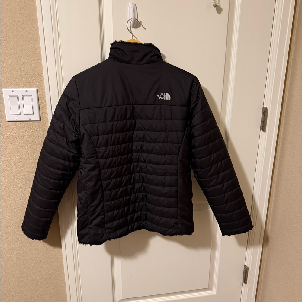 Like New North Face Girls XL Reversible Jacket - Picture 5 of 10